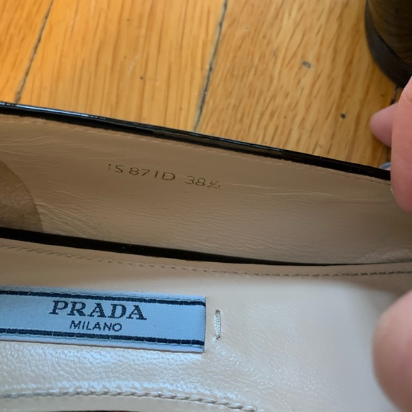 Prada black patent leather flat loafers size 38.5 - Picture 5 of 12